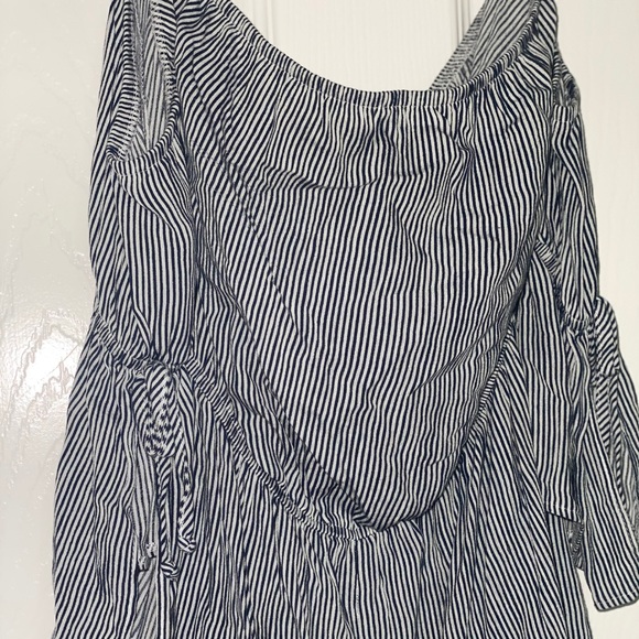 Romper - Picture 2 of 4